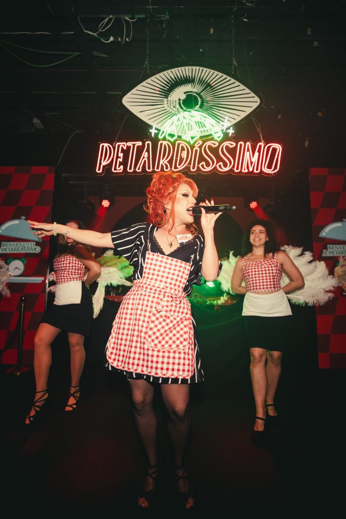 hornella gongora sobre el escenario de petardissimo madrid